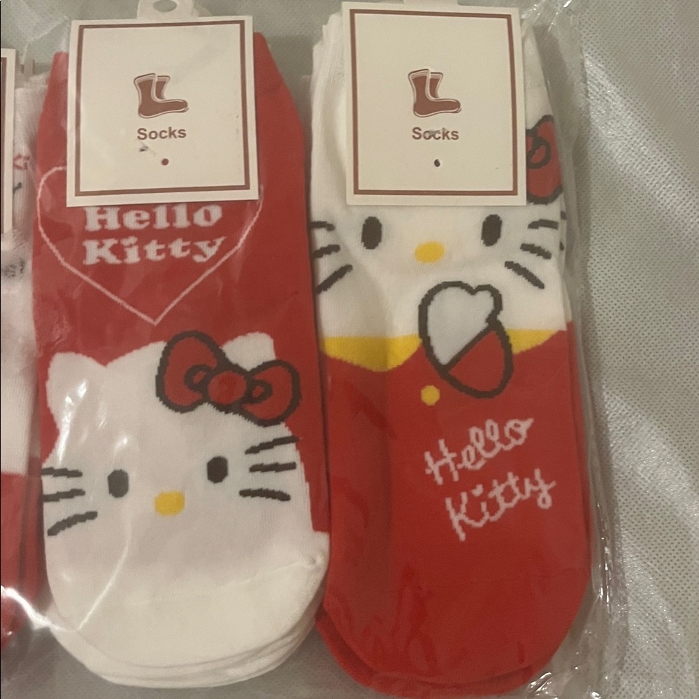 Hello Kitty socks set - Picture 3 of 3